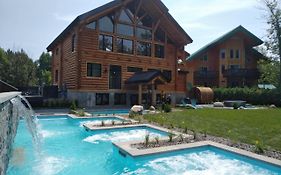 Chalets Et Spa Lac Saint-Jean
